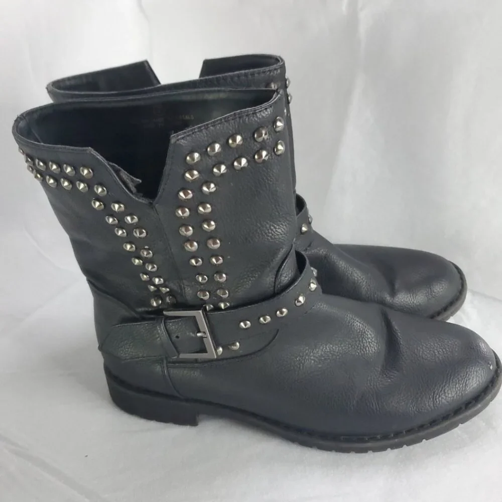 Liliana black studded motorcycle-style‎ ankle boots size 7